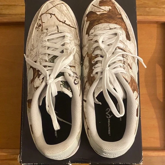 Men’s Size 12 Air Force 1 ‘07 LV8 3 Light Bone - Picture 6 of 9